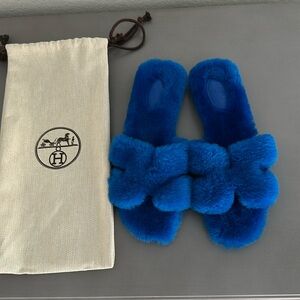 Hermes Oran Sandal in Bleu Ocean Sz 42